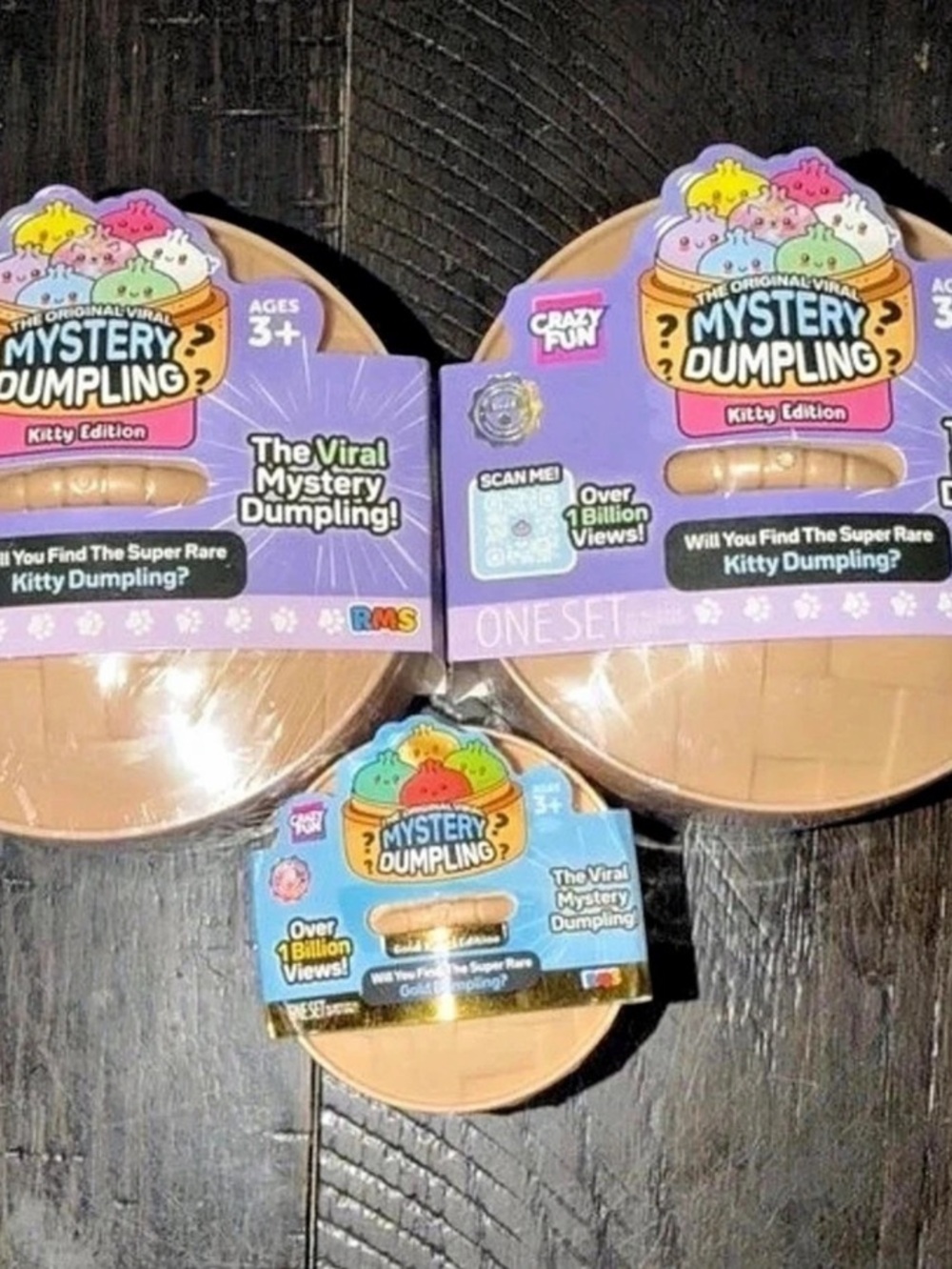 Crazy Fun Mystery Dumpling & Plush Toy Set NWT